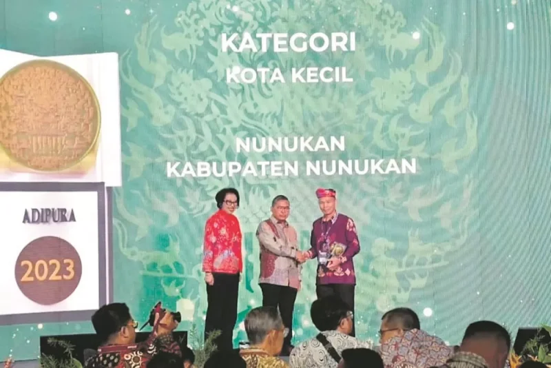 Foto: Pemerintah Kabupaten (Pemkab) Nunukan berhasil mempertahankan Piala Adipura untuk kedua secara berturut-turut. (Dok. Pemkab Nunukan)