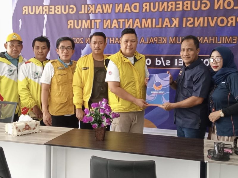 Foto: Pengambilan formulir Bacagub Rudy Mas’ud di DPW Nasdem