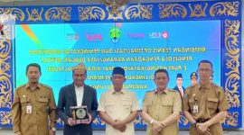 Foto: Bupati Bulungan, Syarwani (tengah) saat menghadiri bimbingan teknis serta peningkatan kompetensi pengelola pengadaan barang/jasa menggunakan metode e-purchasing dan e-katalog.
