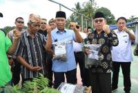 Foto: Bupati  Bulungan saat berada di Dedsa Gunung Sari untuk memnghadiri Hari Jadi Gusar ke-28. Sekaligus meninjau program TAKE