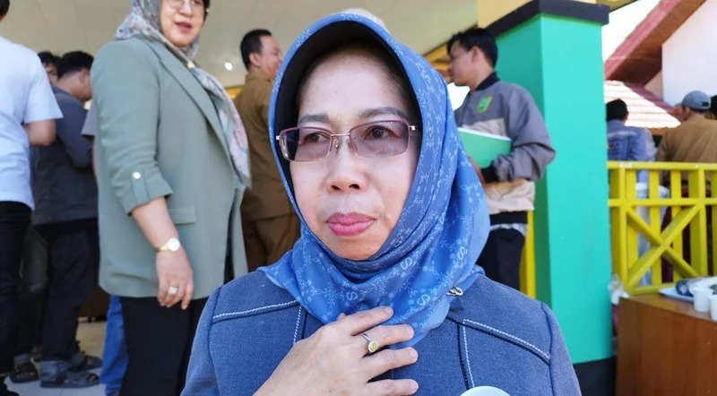 Foto : Elita Herlin, Wakil Ketua DPRD sementara
