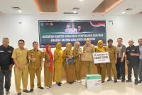 Foto : Agenda Serah Terimah Bantuan Printer dan Laptop untuk karang taruna wilayah kota samarinda.
