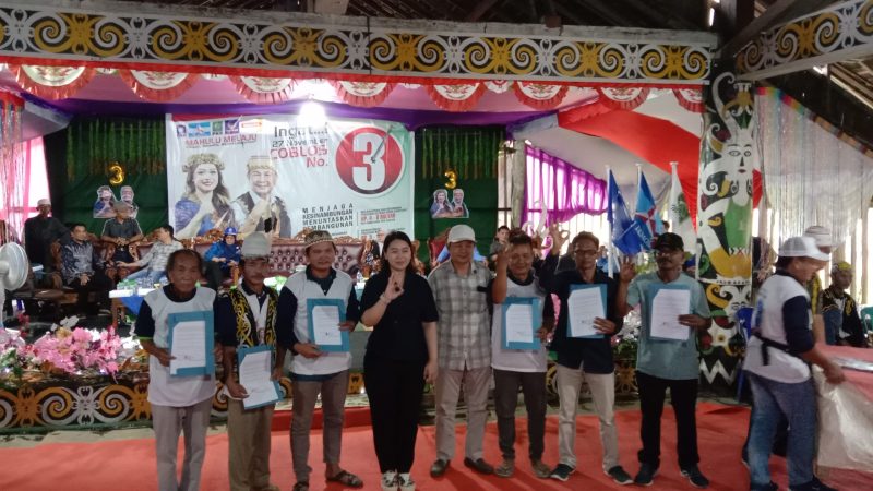 Foto : Kampanye Paslon Bupati dan Wakil Bupati Nomor Urut 3, Owena Mayang Shari-Stanislaus Liah.