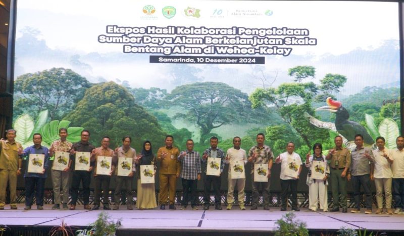 Foto: Seluruh anggota Forum Kolaboratif Pengelolaan Bentang Alam Wehea-Kelay