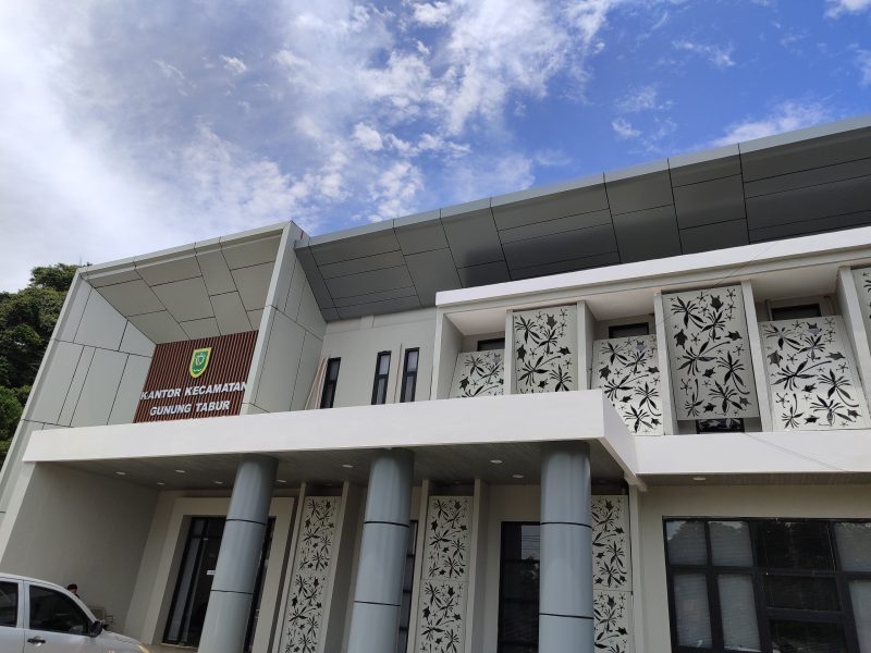 Foto : Gedung Baru Kantor Kecamatan Gunung Tabur