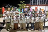 Foto: Momen kebersamaan jajaran Protokol dan Komunikasi Pimpinan (Prokopim) Kabupaten Penajam Paser Utara (PPU) dalam acara buka puasa bersama (Bukber) di Pantai Istana Amal, Penajam.