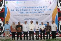 Foto: Jajaran RSUD RAPB, Diskominfo PPU, dan tim BSrE usai kegiatan kick off rekam medis elektronik berbasis TTE.