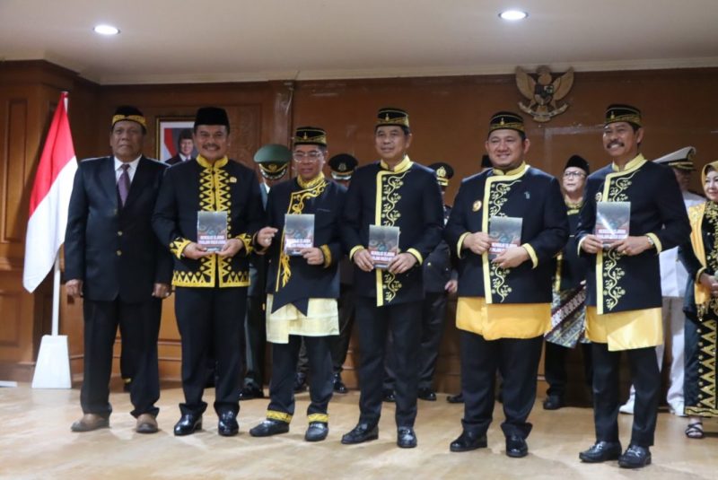 Foto: Bupati Mudyat Noor bersama jajaran Forkopimda, dan pimpinan daerah, berpose bersama dalam momentum peringatan HUT ke-23 Kabupaten PPU.