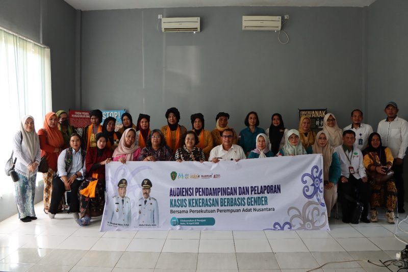 Foto: DP3AP2KB PPU saat terima kunjungan Perempuan Aman. 