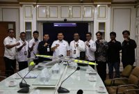 Bupati Mudyat Noor, bersama Direktur Utama PT Quancons, Muhamad Arif Rifai, dan jajaran.