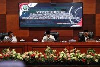 Foto: Ketua DPRD PPU, bersama Bupati Mudyat Noor, dan Wakil DPRD, saat rapat paripurna penyampaian rekomendasi LKPJ tahun anggaran 2024.