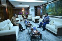 Bupati PPU, Mudyat Noor, bersama Menteri Pekerjaan Umum RI, Dody Hanggodoa.