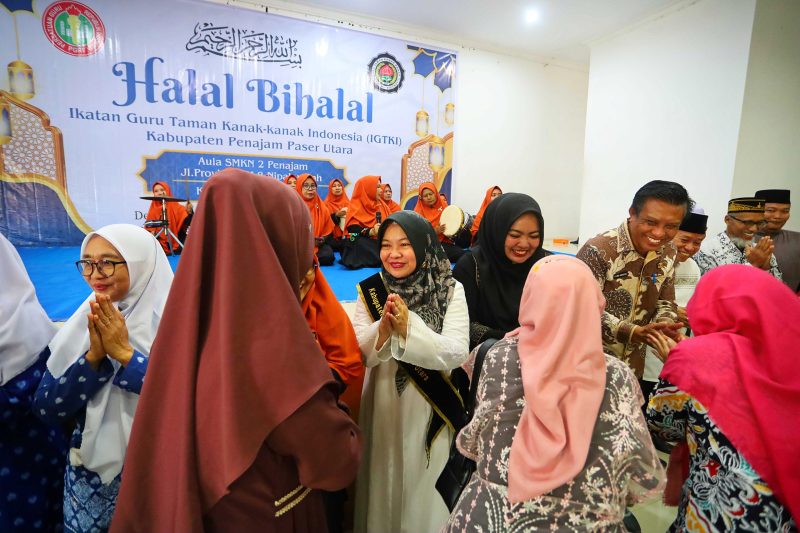 Foto: Suasana akrab dan penuh semangat mewarnai pertemuan guru TK se-Kabupaten PPU.