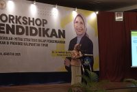 Foto : Dr. Ir. Hetifah Syaifudian, M.P.P, Ketua Komisi X DPR RI, membuka kegiatan Workshop Pendidikan.