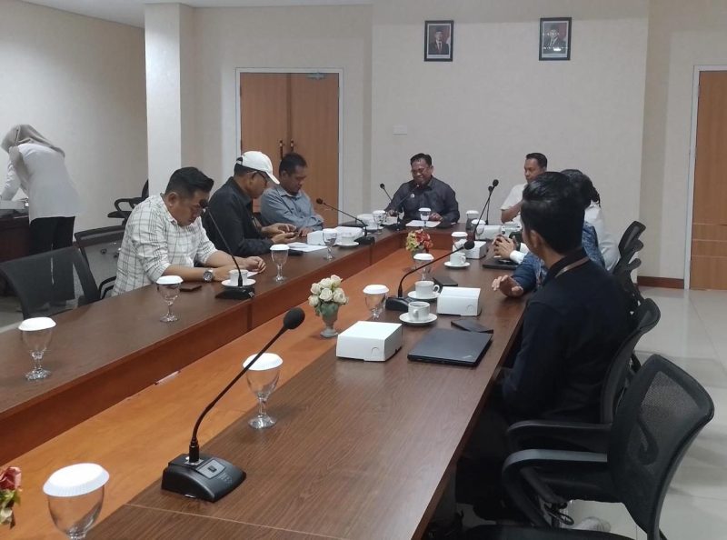 Foto : Rapat Dengan Pendapat (Hearing) antara Komisi 1 DPRD Kota Samarinda, dan Pertamina Patra Niaga.
