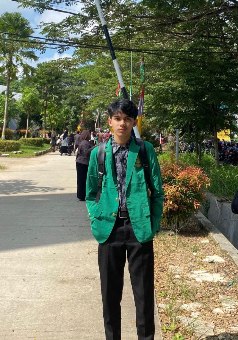 Foto : Daffa Apriliadi, Mahasiswa Program Studi Komunikasi Dan Penyiaran Islam, Fakultas Ushuluddin Adab Dan Dakwah Universitas Islam Negeri Sultan Aji Muhammad Idris (UINSI) Kota Samarinda.