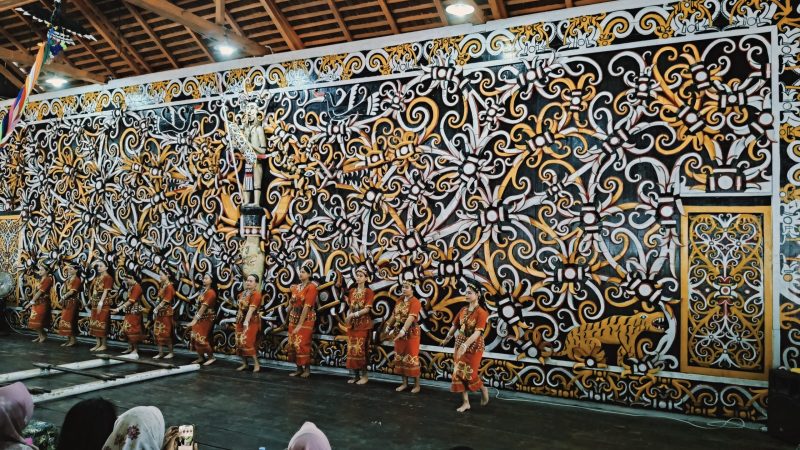 Foto : Salah Satu Tarian Budaya Dayak Kenyah
