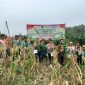 Foto : Kegiatan Tanam Jagung antara PT. ITCHI dengan Warga Desa Jonggon Jaya