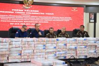 Foto : Uang Rp 214,28 Miliar yang disita Oleh Kejati Kaltim, dari Kasus Korupsi BMN