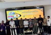 Foto: Anggota DPRD Kukar, Hamdiah Z (peremuan sebelah kanan) saat menghadiri kegiatan sosialisasi dan edukasi bertema “Naskah Kuno Sebagai Warisan Budaya dan Sumber Pengetahuan” yang digelar Dinas Perpustakaan dan Kearsipan (Diarpus) Kukar di Aula Perpustakaan Kukar.