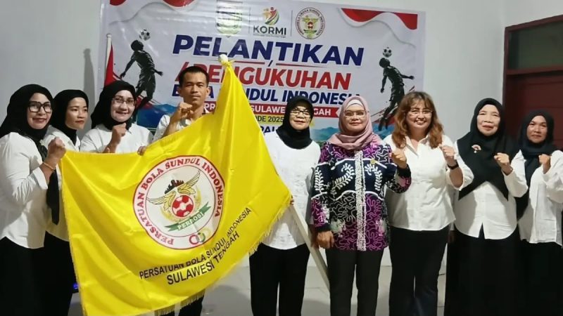 Foto: Pelantikan Pengprov Perbosi Sulawesi Tengah. Ketua Umum Perbosi, Hamdiah Z (tengah baju batik) hadir untuk melantik.