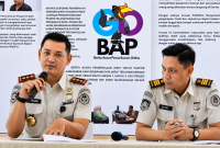 Foto: Kepala Kantor Imigrasi Kelas I TPI Kota Samarinda, Misnal Ariyanto (berkacamata) sata menyampaikan komitmen di agenda Media Gathering. (Zull/LJ) 