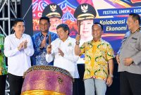 Foto: Wakil Bupati Bulungan, Kiltas saat membuka Gebyar KADIN Expo 2K26 di Lapangan Agatish, Tanjung Selor.