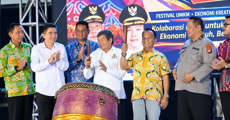 Foto: Wakil Bupati Bulungan, Kiltas saat membuka Gebyar KADIN Expo 2K26 di Lapangan Agatish, Tanjung Selor.