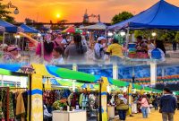 Foto: Potret UMKM di Taman Alun-alun PPU (atas) dan hasil produk lokal UMKM PPU (bawah).