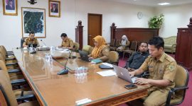 Foto: Sekretaris Daerah (Sekda) PPU Tohar saat mengikuti ekspose penyusunan materi teknis dan Rancangan Peraturan Presiden tentang RTR KSN Kalimantan Timur secara daring.