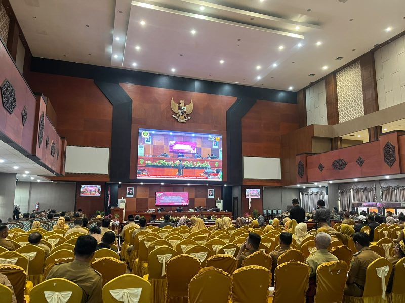 Foto: Paripurna penyampaian penjelasan nota keuangan dan pandangan umum fraksi DPRD PPU terkait APBD Perubahan 2026.