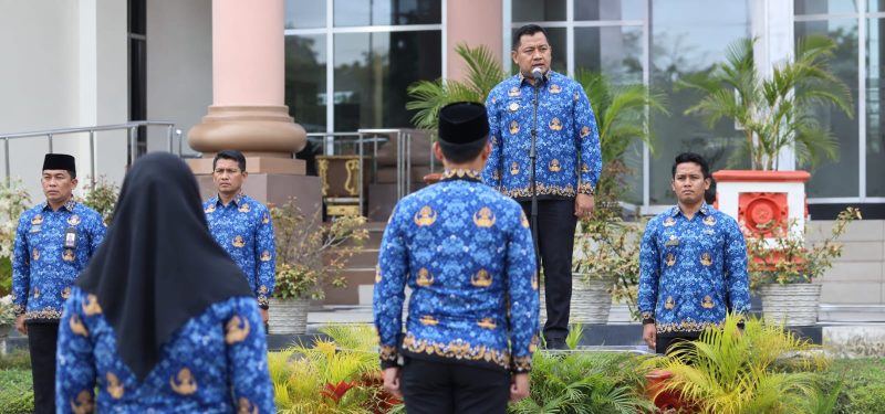 Foto: Bupati PPU, Mudyat Noor saat memimpin Apel Hari Kesaktian Pancasila.