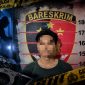 Foto: Terduga pelaku berinisial AR (24). (Dok. Polsek Samarinda Seberang).