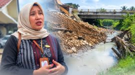 Foto: Plt. Kabid Pengendalian Pencemaran DLH Kota Samarinda, Tri Ayu Wulandari dan potret aliran sungai yang digunakan untuk membuang limbah tahu. 