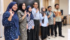 Foto: Kepala Dinas Kesehatan Kaltim, Andi Muhammad Ishak (tengah).