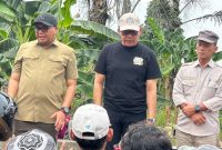 Foto: Bupati Kukar Aulia Rahman Basri dan Wali Kota Samarinda Andi Harun serta kepala PU Kukar, Wiyono.