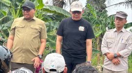 Foto: Bupati Kukar Aulia Rahman Basri dan Wali Kota Samarinda Andi Harun serta kepala PU Kukar, Wiyono.