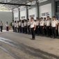 Foto: Kepala Lapas Narkotika Kelas IIA Samarinda, Puang Dirham, saat memimpin apel pagi.