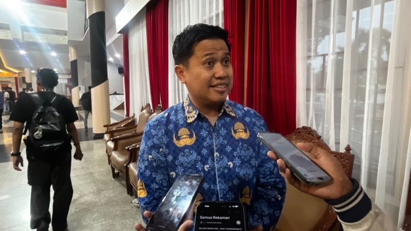 Foto: Kepala Disnakertrans Kukar, Dendy Irwan Fariza.