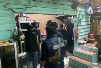 Foto: Penggerebekan narkotika di kawasan Jalan H. Maskur, tepatnya di samping Pasar Sore, Tanjung Selor, Kabupaten Bulungan, oleh jajaran polres Bulungan, Kodim 0903/BULUNGAN dan BNNP. (Dok. Humas Polresta Bulungan).