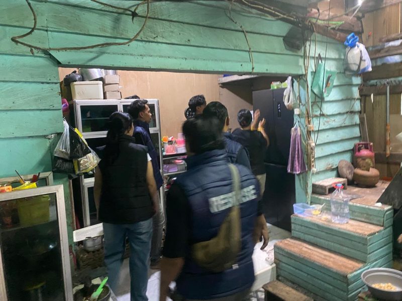 Foto: Penggerebekan narkotika di kawasan Jalan H. Maskur, tepatnya di samping Pasar Sore, Tanjung Selor, Kabupaten Bulungan, oleh jajaran polres Bulungan, Kodim 0903/BULUNGAN dan BNNP. (Dok. Humas Polresta Bulungan).
