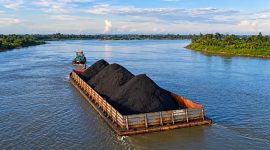 Foto: Aktivitas pemuatan batu bara di Pelabuhan Buluminung, Kabupaten Penajam Paser Utara, belum berjalan hingga Oktober 2026.