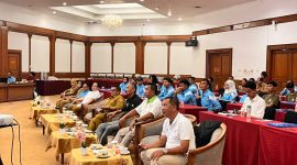 Foto: Kepala Dispora Kukar, Aji Ali Husni bersama pengurus PASI Kukar dalam pelantikan di Ballroom Hotel Grand Elty Singgasana.