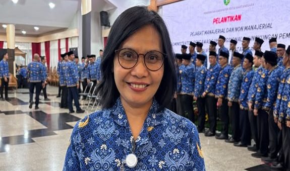 Foto: Kepala Dinas Kesehatan Kukar, Ismi Mufiddah