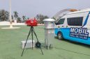 Foto: Alat pengukuran partikel debu PM2,5 yang digunakan DLHK Kukar untuk memantau kualitas udara di lapangan kompleks kantor Bupati Kukar.