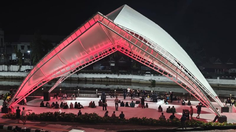 Foto: Suasana ekspresi budaya di Taman Musik Tenggarong. (Ist)