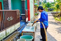Foto: Pendistribusian bantuan air bersih oleh BPBD PPU.