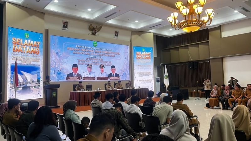 Foto: Bupati Kukar, Aulia Rahman Basri, menghadiri Pekan Inovasi dan Kreativitas Daerah di ruang serbaguna Kantor Bappeda Kompleks Kantor Bupati Kukar.