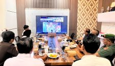 Foto: Peresmian Beranda Imigrasi di Mal Pelayanan Publik (MPP) Kukar oleh Kepala Seksi Teknologi Informasi dan Komunikasi Keimigrasian, Jeacky Gerald Gerung, bersama jajaran Forkopimda.